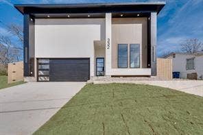 Property photo for 332 Avenue Avenue E, Dallas, TX