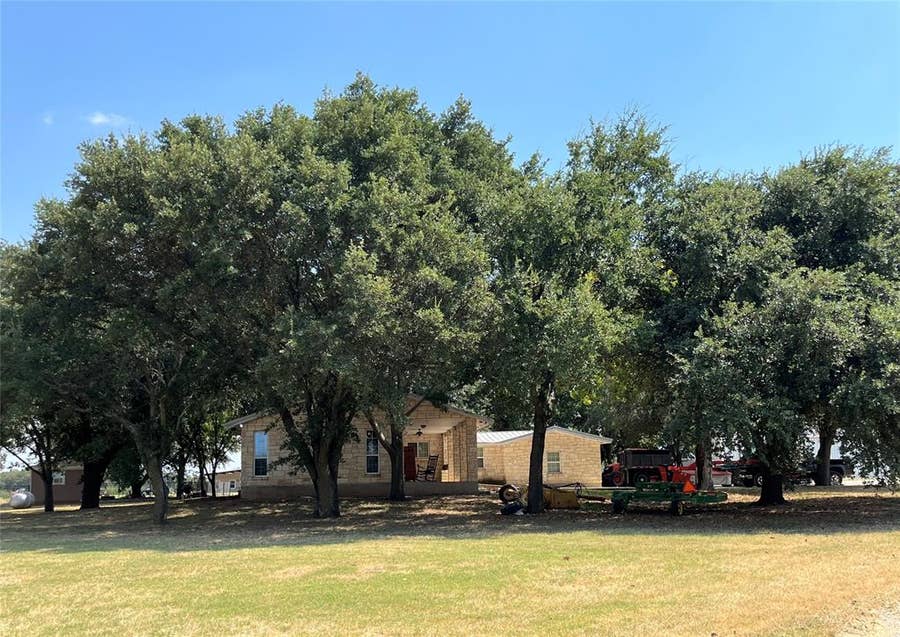 Property photo for 295 Rozell Pass, Waco, TX