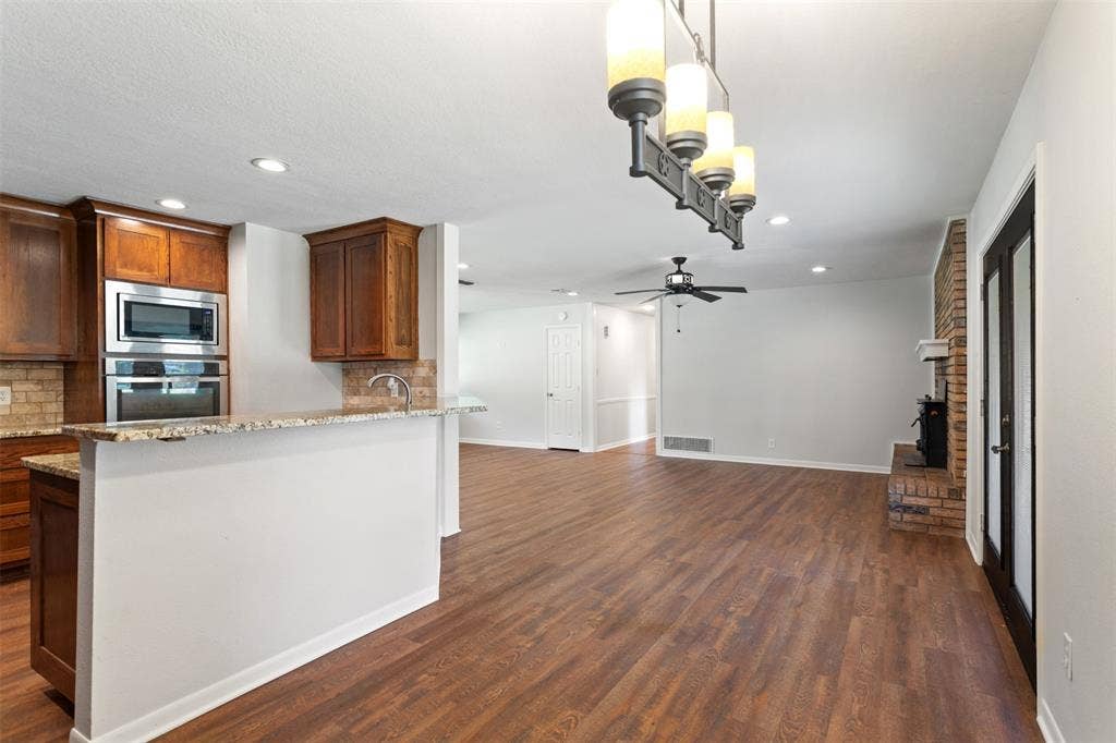 13011 County Road 470, Tyler, TX 75704 13011 County Road 470, Tyler, TX 75704