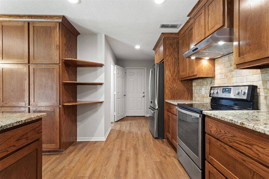 13011 County Road 470, Tyler, TX 75704 13011 County Road 470, Tyler, TX 75704