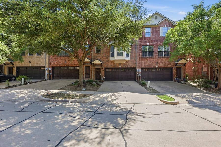 Property photo for 1431 Chase Lane, Irving, TX