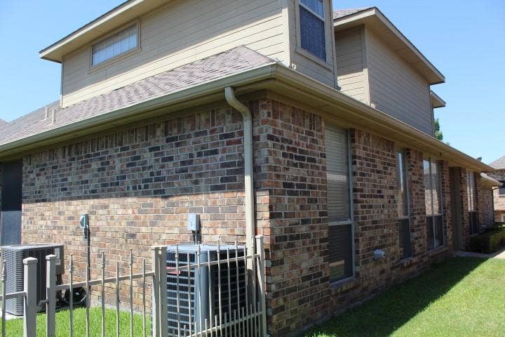 1230 Woodland Park Drive, Hurst, TX 76053 1230 Woodland Park Drive, Hurst, TX 76053