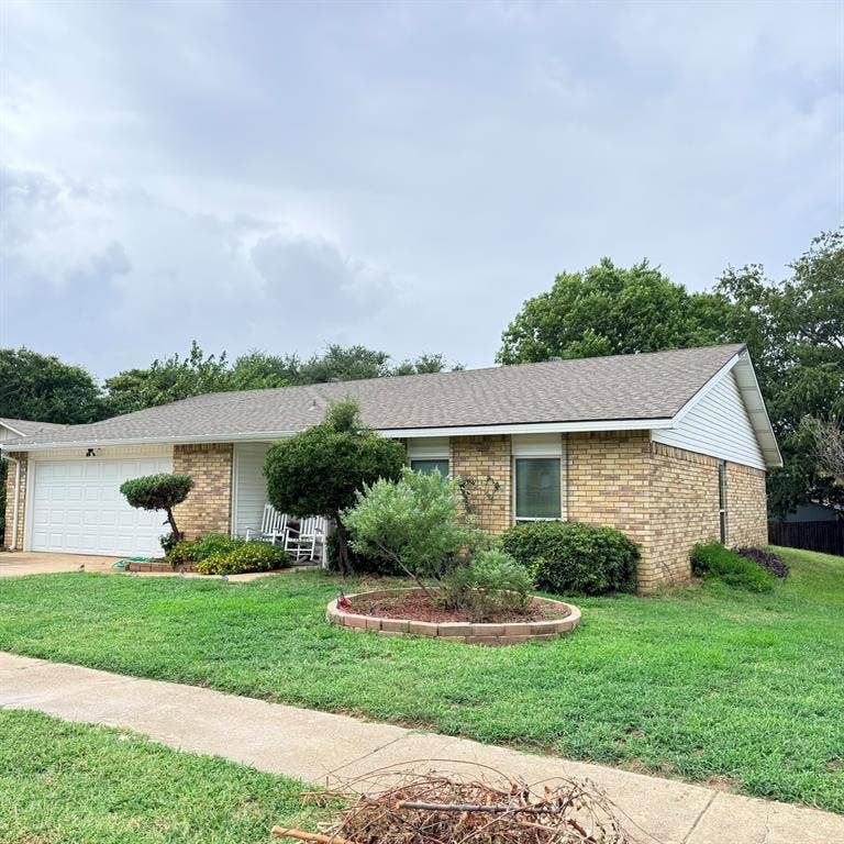 Property photo for 6703 Forestview Drive, Arlington, TX