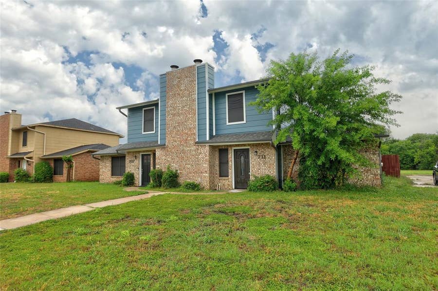 Property photo for 711 Wolftrap Drive, Denton, TX
