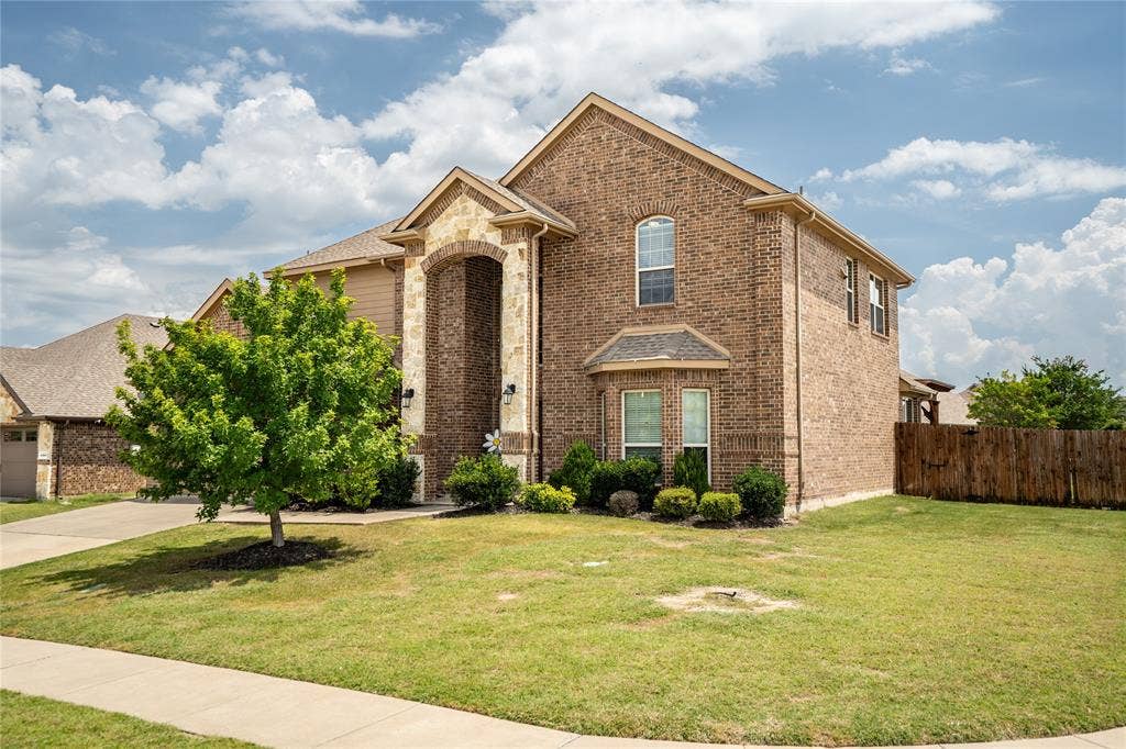 2101 Trinity Lane, Wylie, TX 75098 Large corner lot, offers privacy.