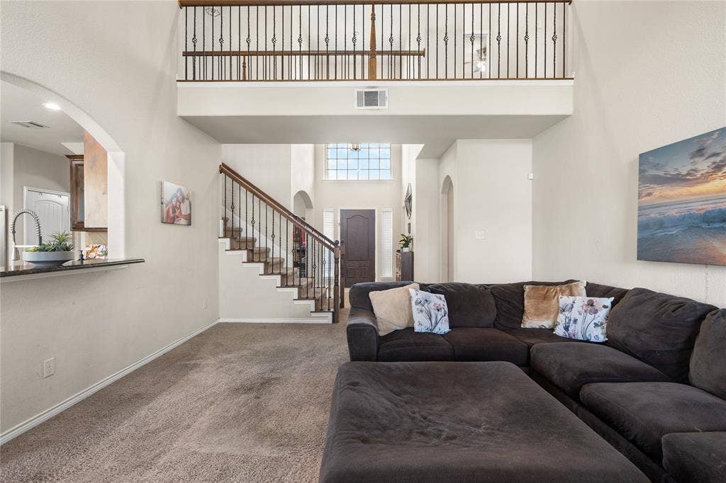 2101 Trinity Lane, Wylie, TX 75098 Open style living area.