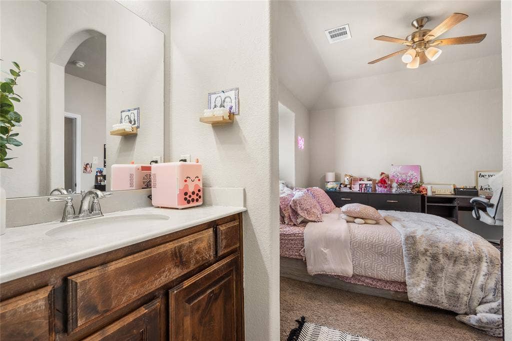 2101 Trinity Lane, Wylie, TX 75098 3rd Full Bathroom, Jack and Jill.