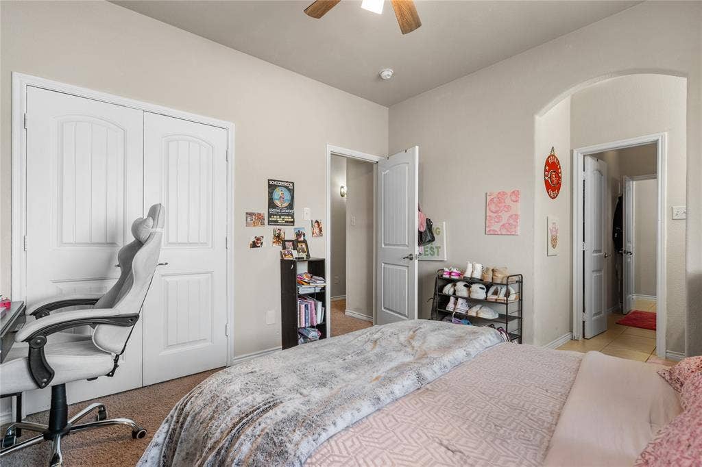 2101 Trinity Lane, Wylie, TX 75098 Bedroom 2 leads to ensuite Jack and Jill bath.