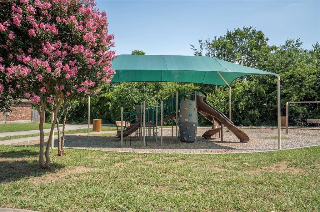 2101 Trinity Lane, Wylie, TX 75098 Neighborhood park.
