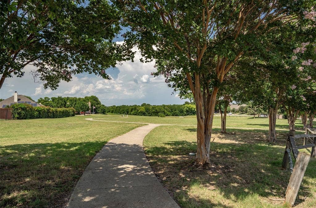 2101 Trinity Lane, Wylie, TX 75098 Walking trails.