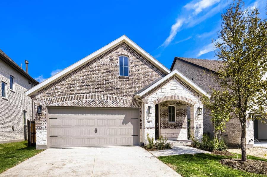 Property photo for 811 Stone Grove Road, Lavon, TX