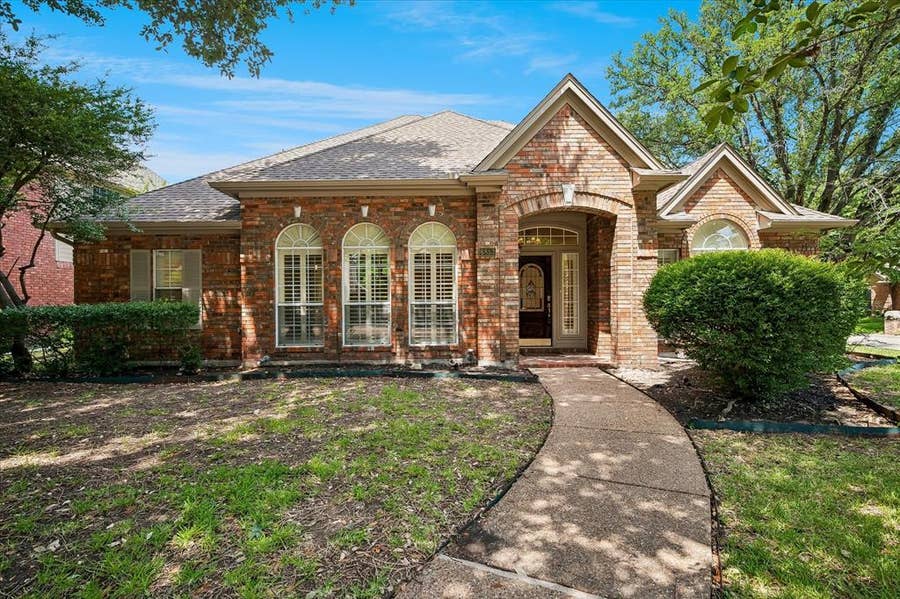 Property photo for 6853 Colonnade Drive, Plano, TX