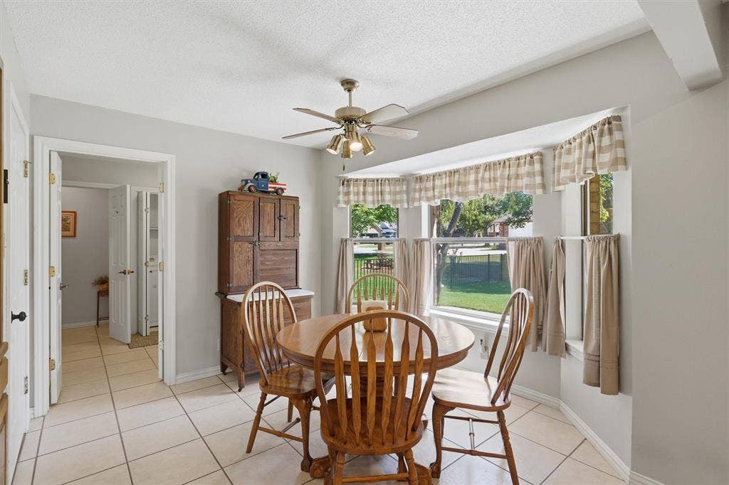 5711 Cortez Drive, Granbury, TX 76049 5711 Cortez Drive, Granbury, TX 76049