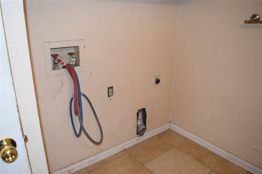 1806 Family Circle, Grand Prairie, TX 75051 1806 Family Circle, Grand Prairie, TX 75051