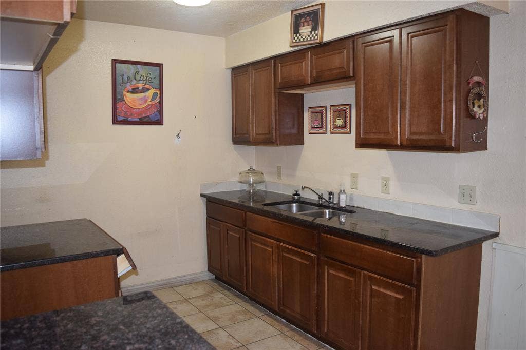 1806 Family Circle, Grand Prairie, TX 75051 1806 Family Circle, Grand Prairie, TX 75051
