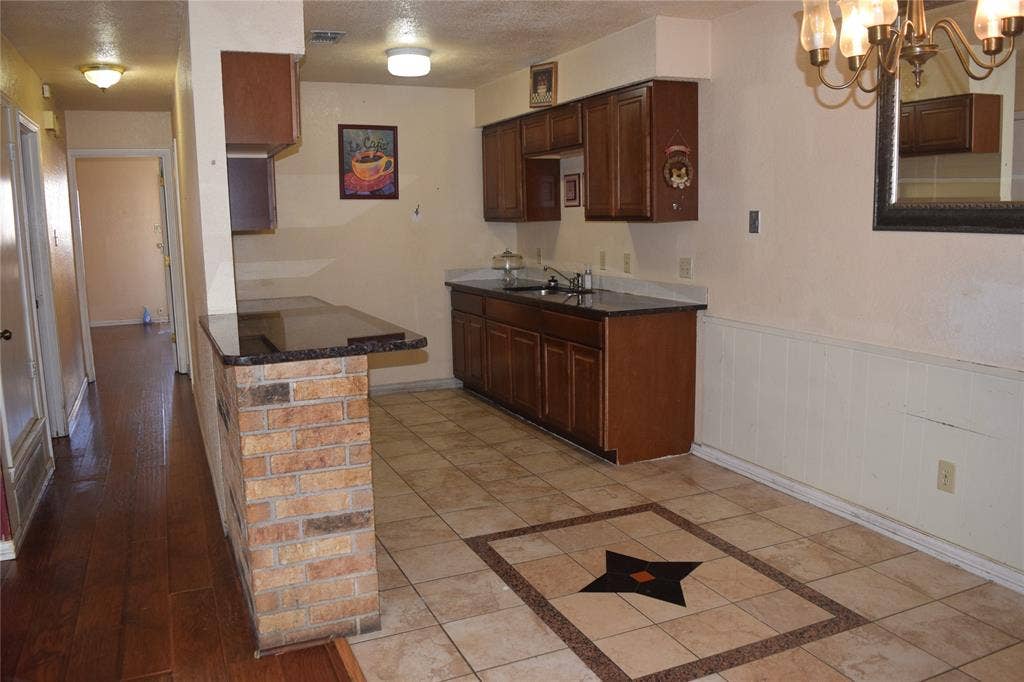 1806 Family Circle, Grand Prairie, TX 75051 1806 Family Circle, Grand Prairie, TX 75051