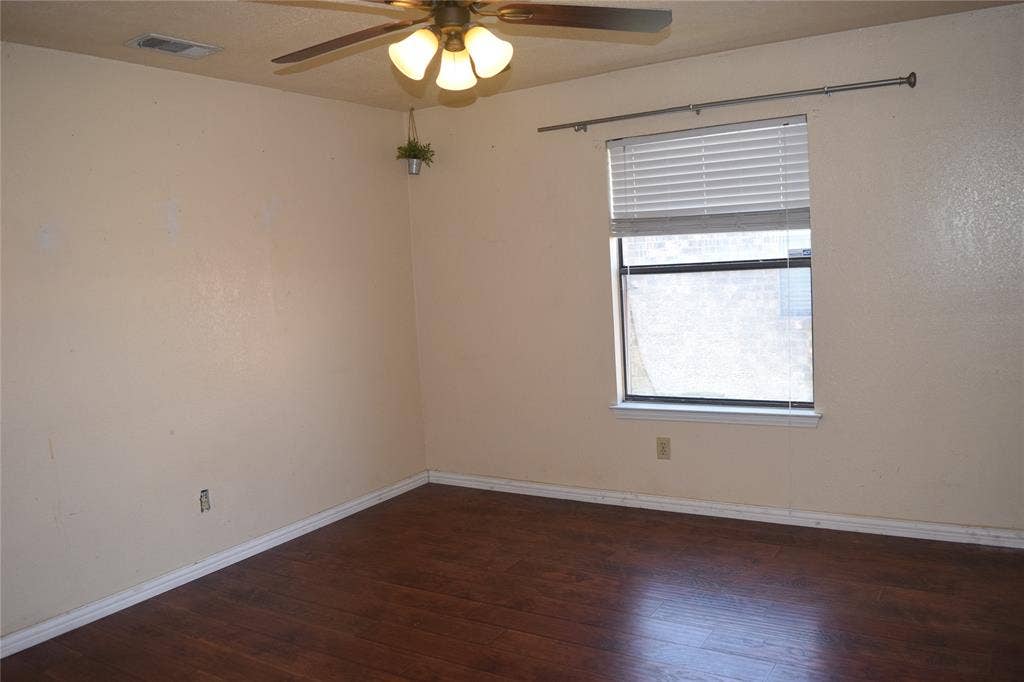 1806 Family Circle, Grand Prairie, TX 75051 1806 Family Circle, Grand Prairie, TX 75051