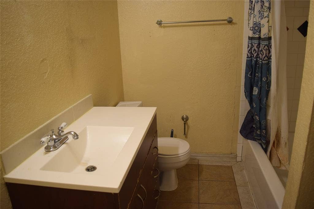 1806 Family Circle, Grand Prairie, TX 75051 1806 Family Circle, Grand Prairie, TX 75051