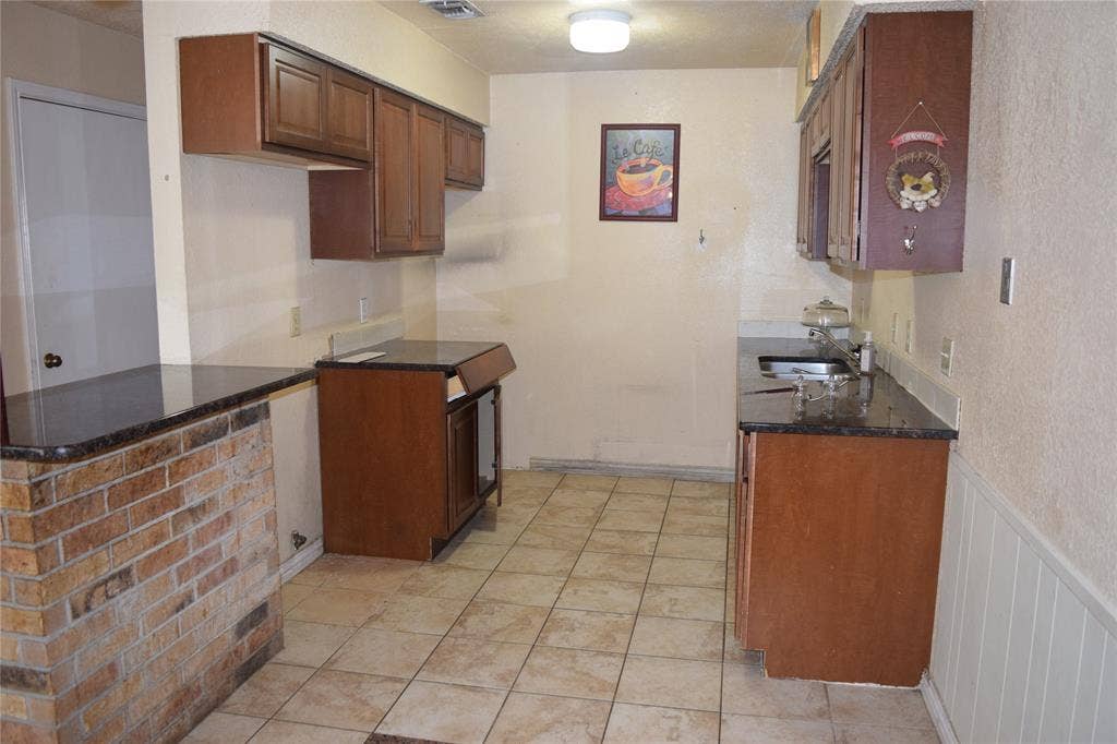 1806 Family Circle, Grand Prairie, TX 75051 1806 Family Circle, Grand Prairie, TX 75051