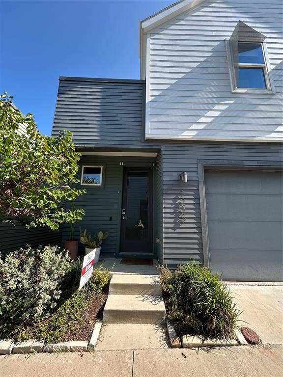 Property photo for 1229 Clifftop Lane, Dallas, TX