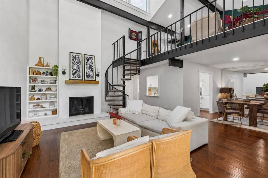 Property photo for 9308 Chimney Corner Lane, Dallas, TX
