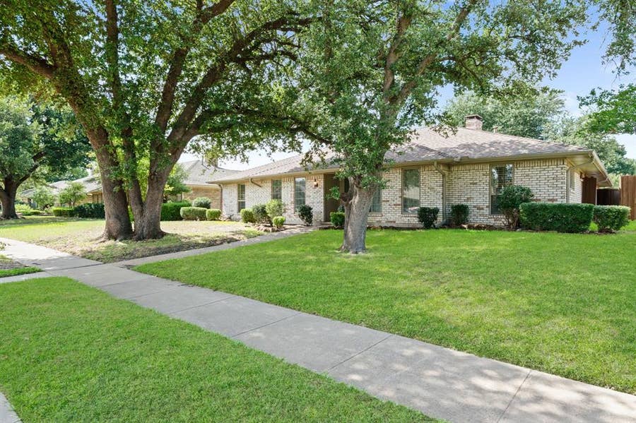 Property photo for 621 Harvest Glen Drive, Richardson, TX