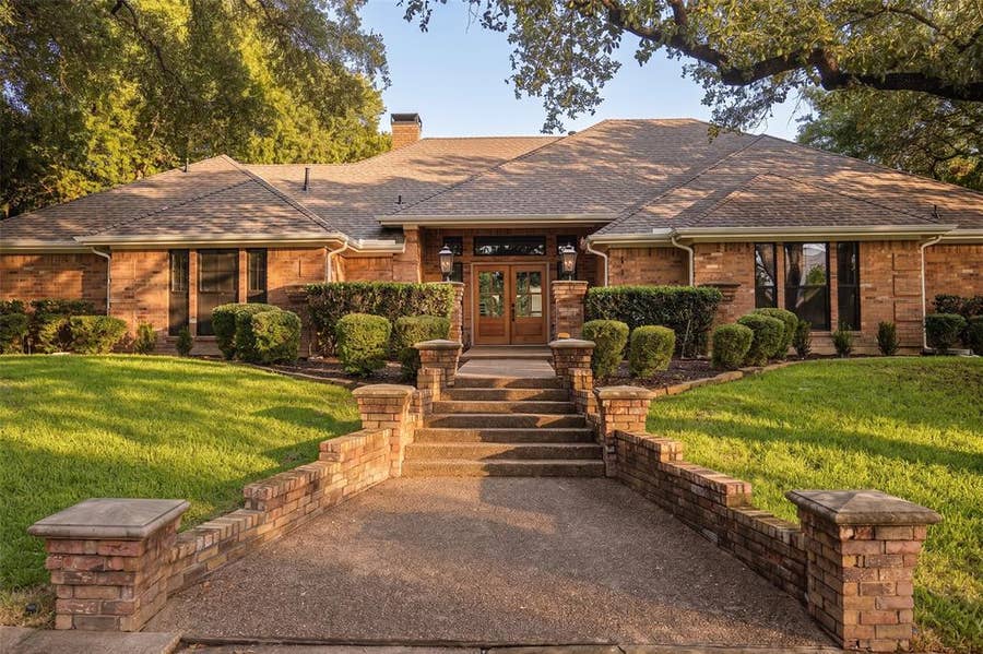 Property photo for 5626 Twin Brooks Drive, Dallas, TX