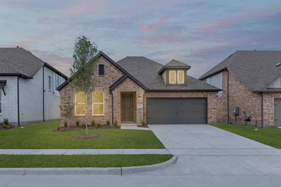 Property photo for 1811 Gleasondale Drive, Forney, TX