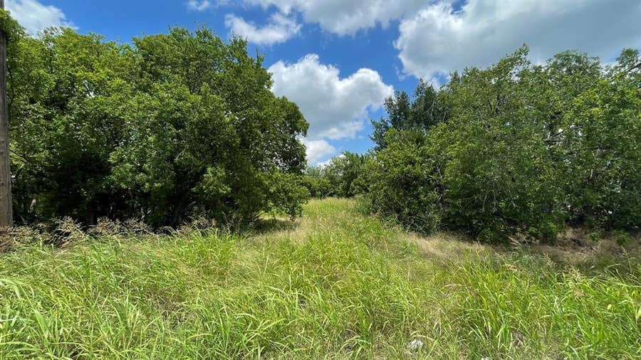 Property photo for 5368 Turnout Lane, Dallas, TX
