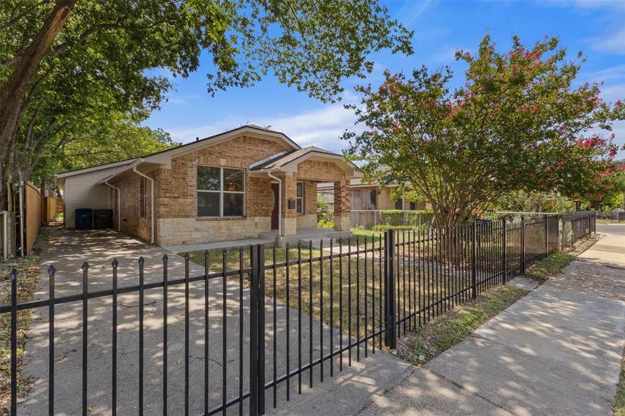 Property photo for 1107 S Waverly Drive, Dallas, TX