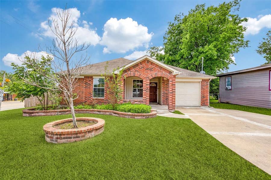 Property photo for 722 Seneca Drive, Garland, TX
