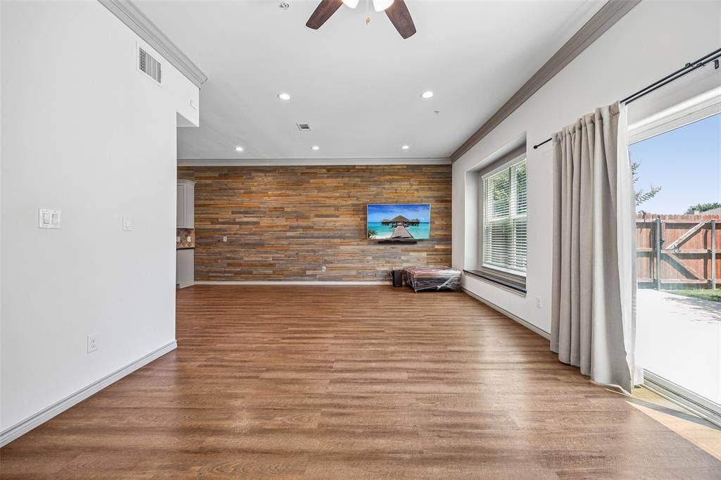 1325 Summerset Lane, Burleson, TX 76028 1325 Summerset Lane, Burleson, TX 76028