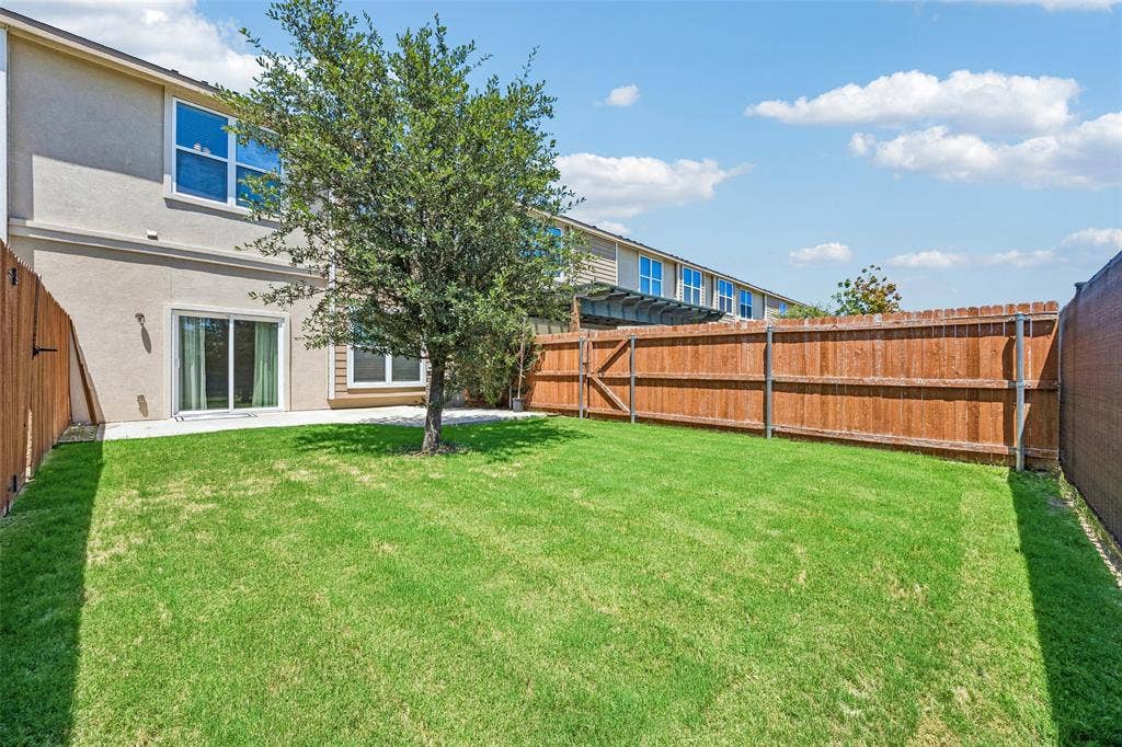 1325 Summerset Lane, Burleson, TX 76028 1325 Summerset Lane, Burleson, TX 76028