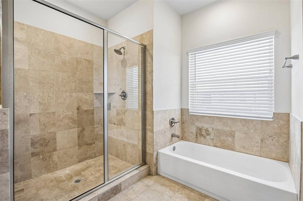 1325 Summerset Lane, Burleson, TX 76028 1325 Summerset Lane, Burleson, TX 76028