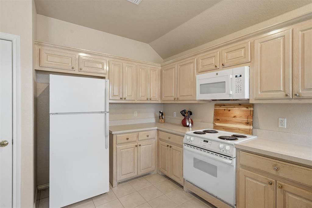 1834 Rayna Drive, Weatherford, TX 76086 1834 Rayna Drive, Weatherford, TX 76086