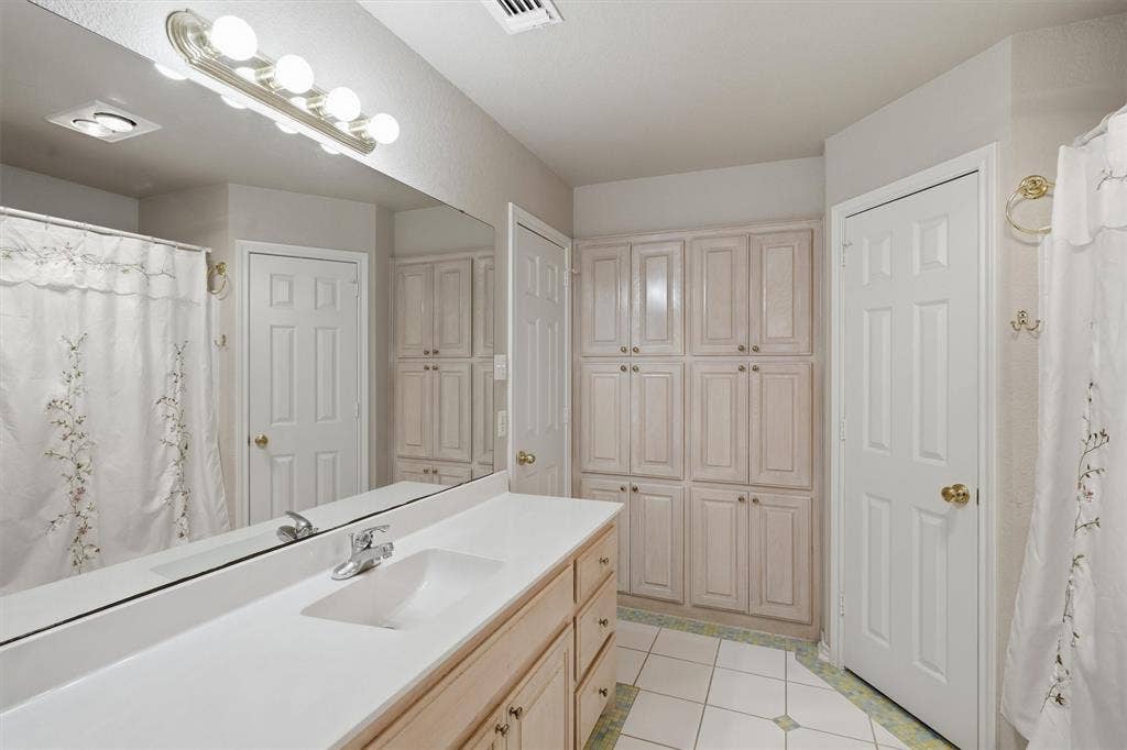 1834 Rayna Drive, Weatherford, TX 76086 1834 Rayna Drive, Weatherford, TX 76086