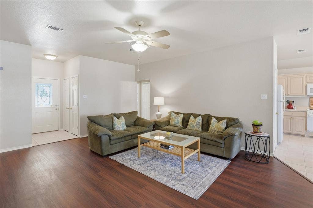 1834 Rayna Drive, Weatherford, TX 76086 1834 Rayna Drive, Weatherford, TX 76086