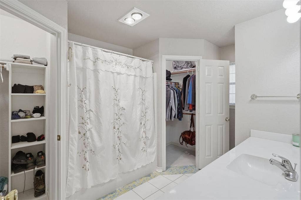1834 Rayna Drive, Weatherford, TX 76086 1834 Rayna Drive, Weatherford, TX 76086