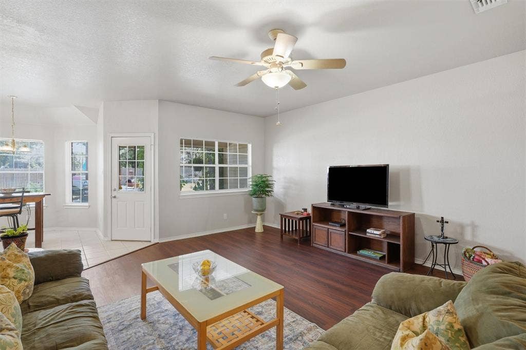 1834 Rayna Drive, Weatherford, TX 76086 1834 Rayna Drive, Weatherford, TX 76086