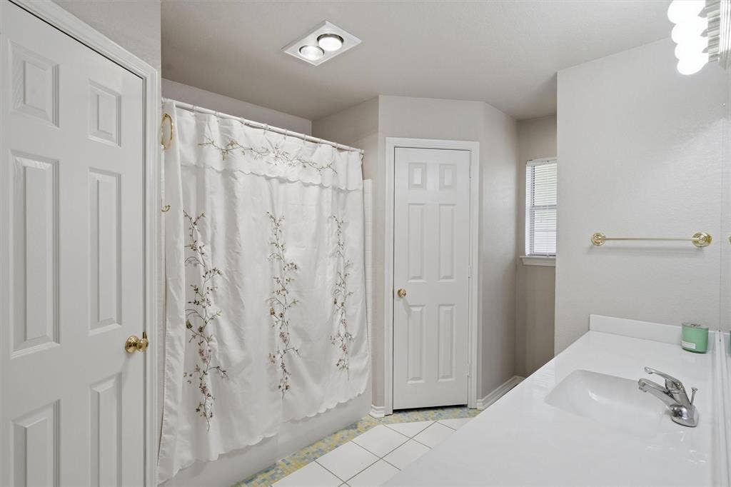 1834 Rayna Drive, Weatherford, TX 76086 1834 Rayna Drive, Weatherford, TX 76086