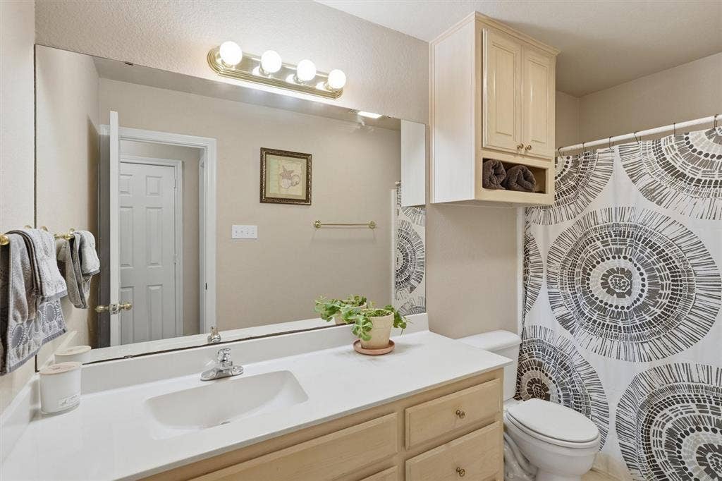 1834 Rayna Drive, Weatherford, TX 76086 1834 Rayna Drive, Weatherford, TX 76086