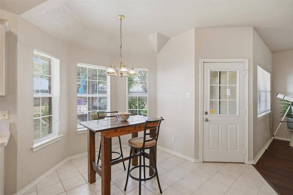 1834 Rayna Drive, Weatherford, TX 76086 1834 Rayna Drive, Weatherford, TX 76086