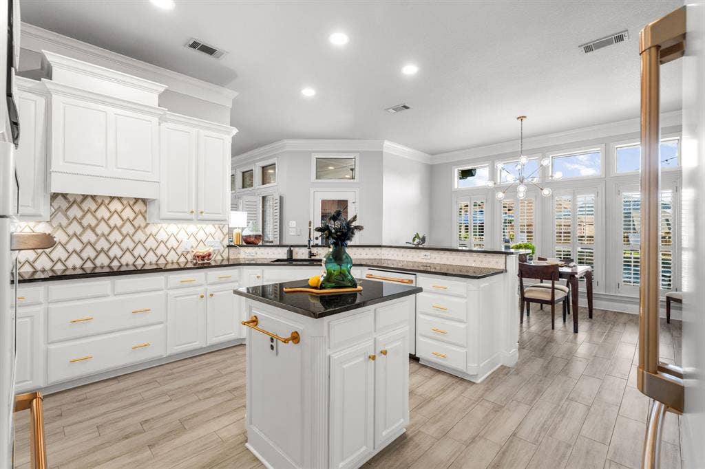 3650 Baylor Boulevard, Midlothian, TX 76065 3650 Baylor Boulevard, Midlothian, TX 76065