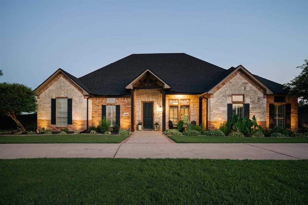 3650 Baylor Boulevard, Midlothian, TX 76065 3650 Baylor Boulevard, Midlothian, TX 76065