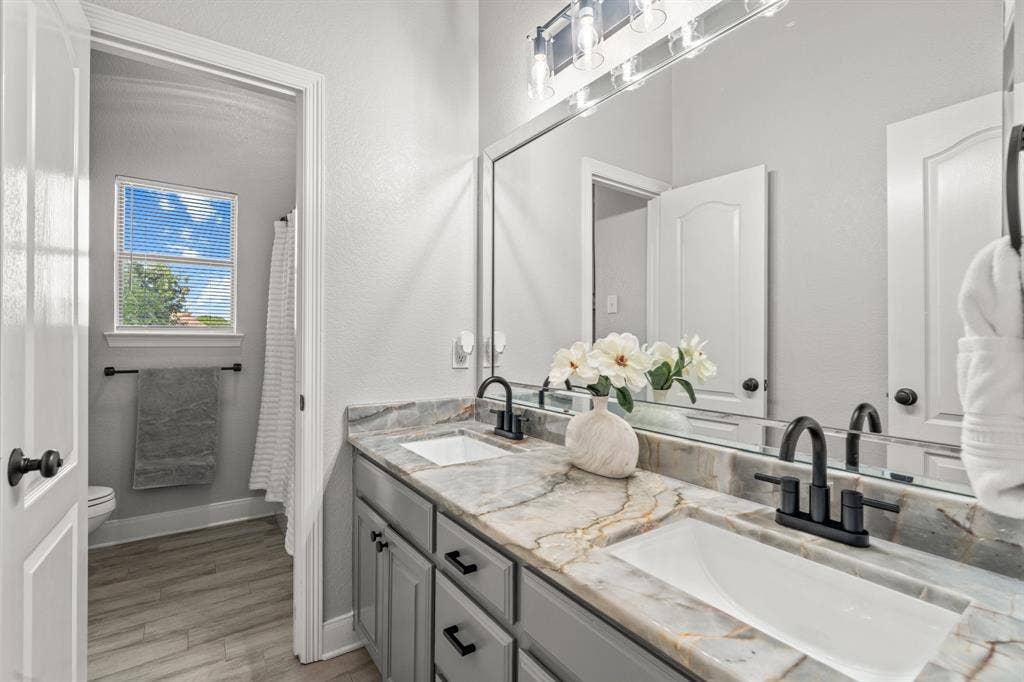 3650 Baylor Boulevard, Midlothian, TX 76065 3650 Baylor Boulevard, Midlothian, TX 76065