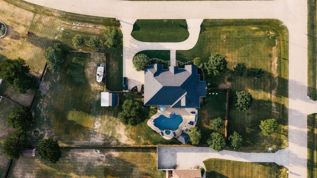 3650 Baylor Boulevard, Midlothian, TX 76065 3650 Baylor Boulevard, Midlothian, TX 76065