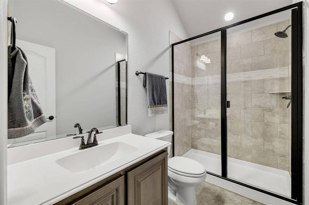 9004 Lavon Lane, Denton, TX 76226