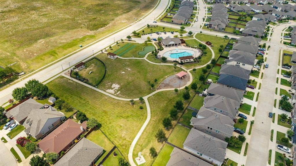 9004 Lavon Lane, Denton, TX 76226