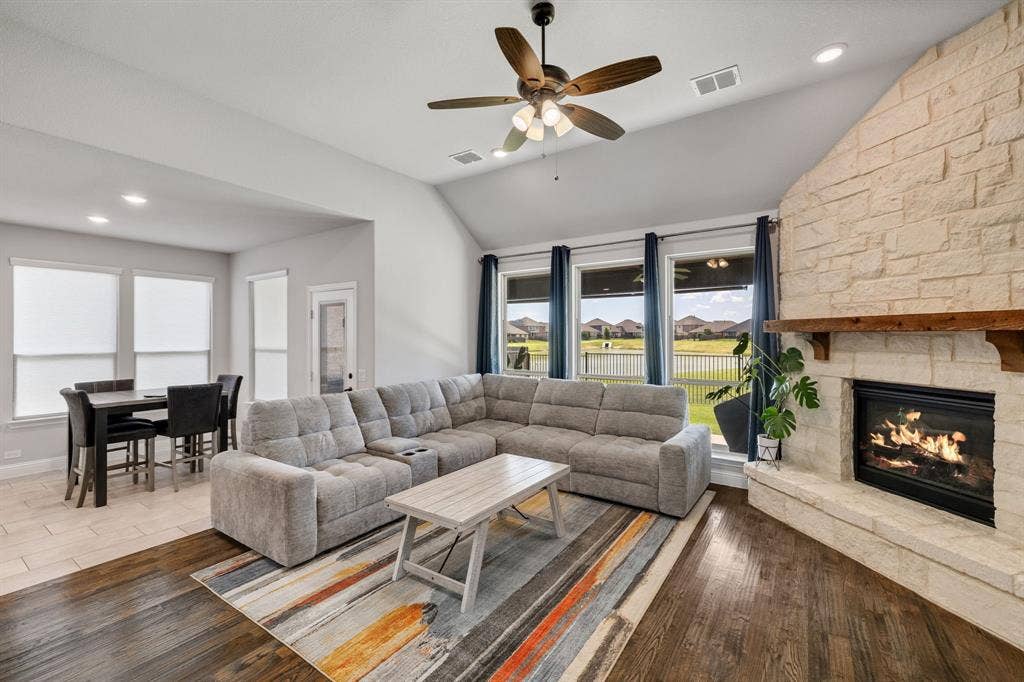 9004 Lavon Lane, Denton, TX 76226