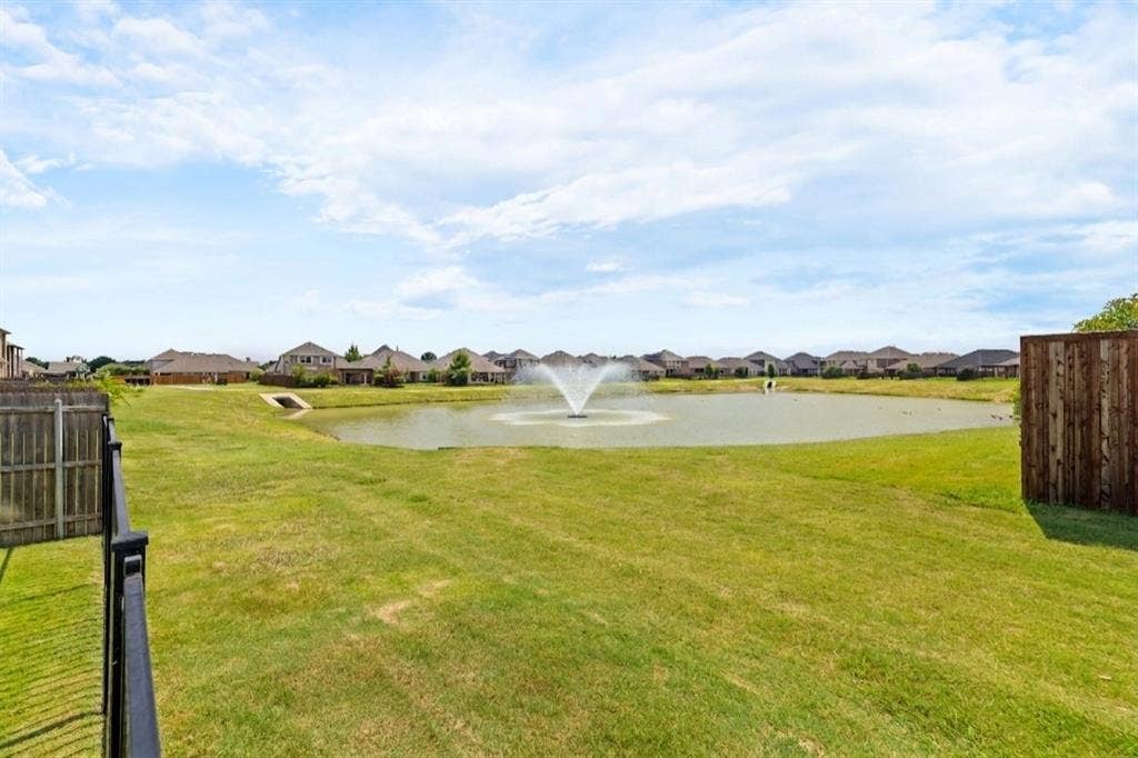 9004 Lavon Lane, Denton, TX 76226